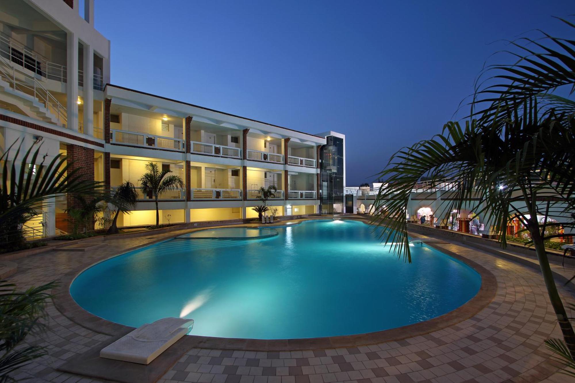 ואדודרה Prakruti Resort מראה חיצוני תמונה